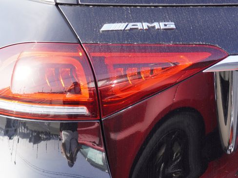 Used 2022 Mercedes-Benz GLE 53 AMG 4MATIC image 11