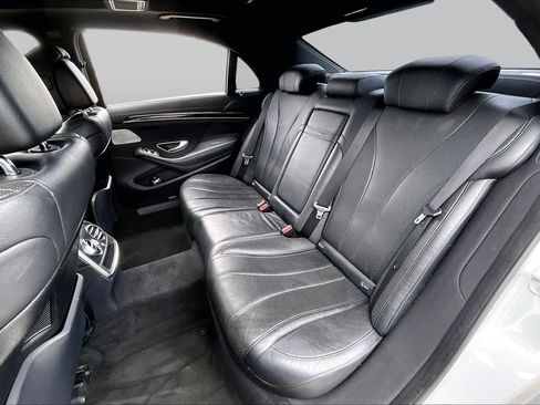 Used 2015 Mercedes-Benz S 550 Sedan image 18