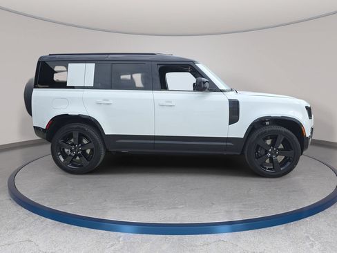 New 2026 Land Rover Defender 110 X-Dynamic SE AWD/4WD image 4