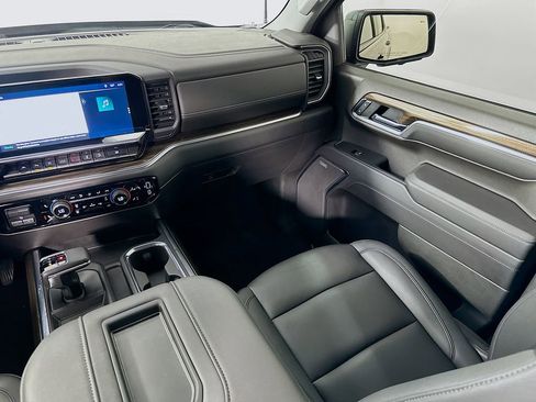 Used 2022 Chevrolet Silverado 1500 RST image 24