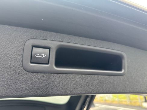 Used 2020 Toyota Highlander Platinum FWD image 31