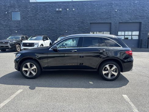 Used 2019 Mercedes-Benz GLC 300 4MATIC image 15