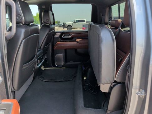 Used 2024 GMC Sierra 2500 Denali Ultimate AWD/4WD image 43
