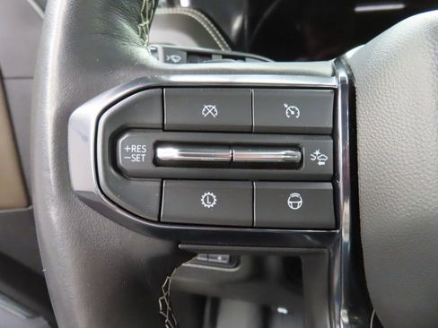 Used 2025 GMC Yukon XL Denali Ultimate AWD/4WD image 64