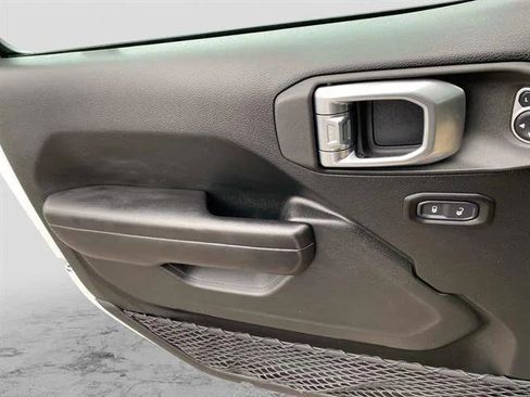 Certified 2020 Jeep Wrangler Sport image 22