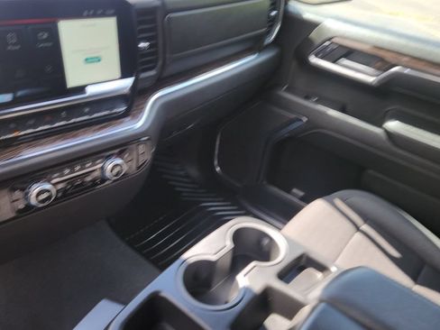 Used 2024 GMC Sierra 1500 SLE AWD/4WD image 23