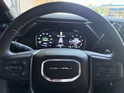 Used 2024 GMC Sierra 3500 Denali Ultimate AWD/4WD image 11