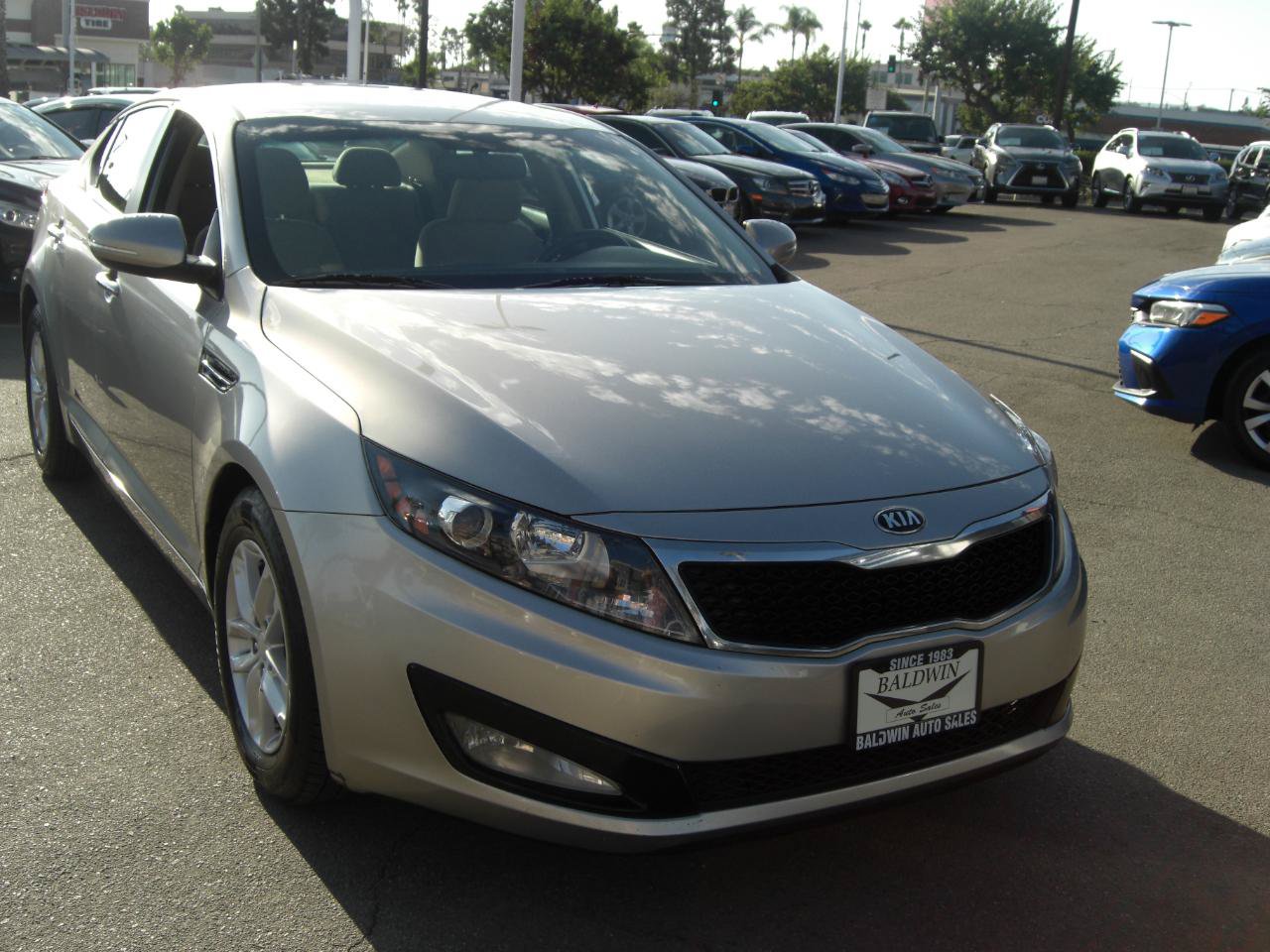 Used 2013 Kia Optima LX FWD image 2