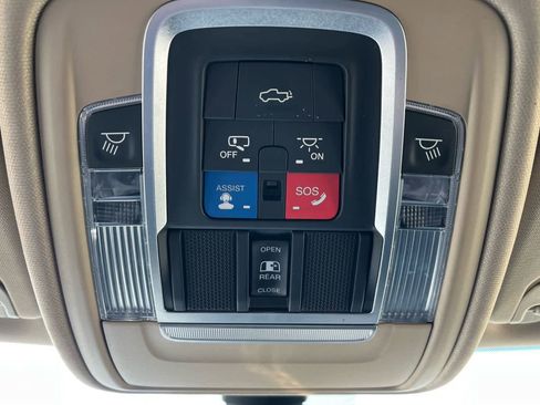 Used 2019 RAM 1500 Laramie image 35