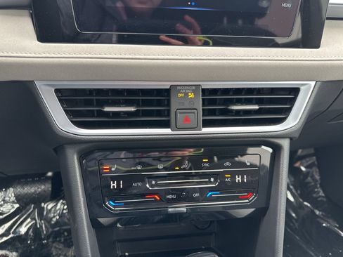 New 2026 Volkswagen Taos SE AWD/4WD image 53