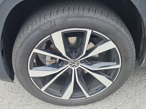Certified 2024 Volkswagen Atlas SEL Premium R-Line AWD/4WD image 5
