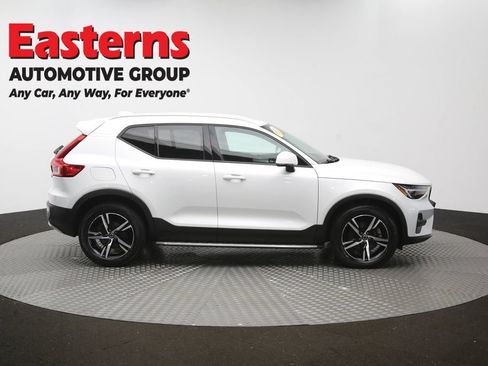 Used 2023 Volvo XC40 B5 Core AWD/4WD image 46