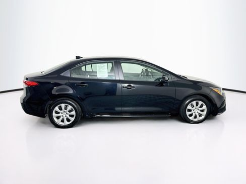 Used 2025 Toyota Corolla LE FWD image 10