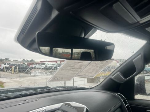 Used 2022 RAM 1500 Laramie w/ Sport Appearance Package image 22