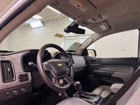 Used 2018 Chevrolet Colorado W/T w/ WT Convenience Package AWD/4WD image 13