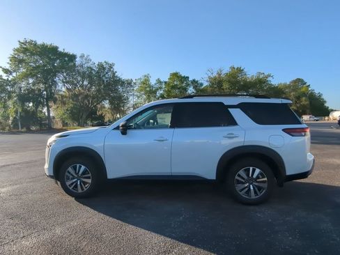 New 2026 Nissan Pathfinder SL w/ Cargo Package FWD image 7