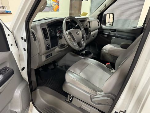 Used 2018 Nissan NV 3500 S RWD image 35
