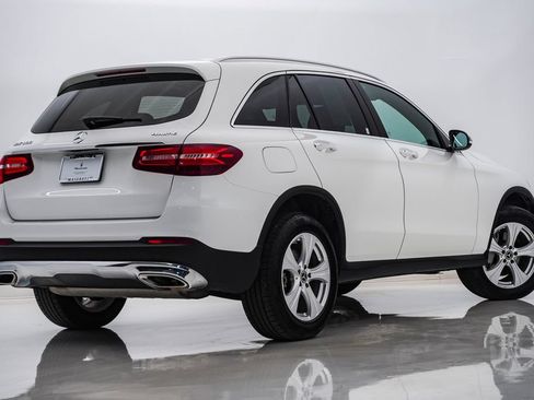 Used 2018 Mercedes-Benz GLC 300 4MATIC image 9