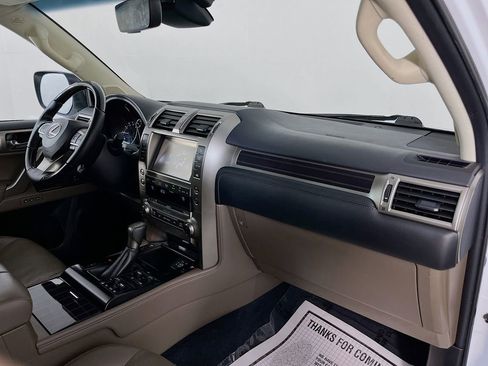 Used 2021 Lexus GX 460 Luxury w/ Sport Design Package AWD/4WD image 37