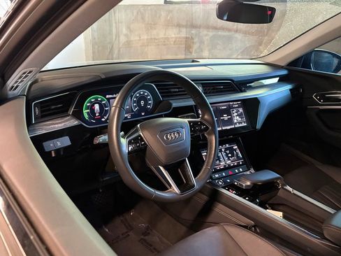 Used 2022 Audi e-tron Premium AWD/4WD image 4