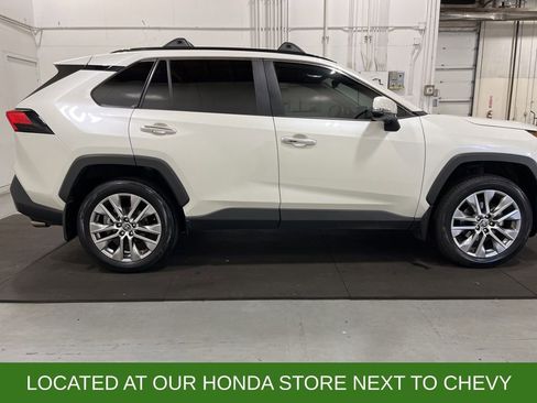 Used 2022 Toyota RAV4 Limited image 9