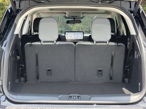 New 2026 Ford Explorer Active w/ Active Comfort Package AWD/4WD image 19