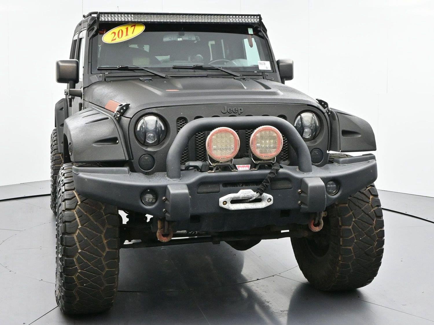 Used 2017 Jeep Wrangler Unlimited Rubicon AWD/4WD image 2