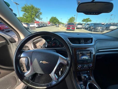 Used 2014 Chevrolet Traverse LT AWD/4WD image 45