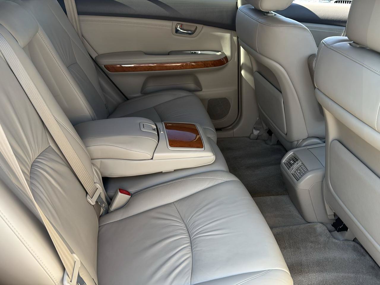 Used 2004 Lexus RX 330 FWD image 17