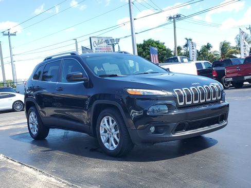 Used 2015 Jeep Cherokee Latitude image 5