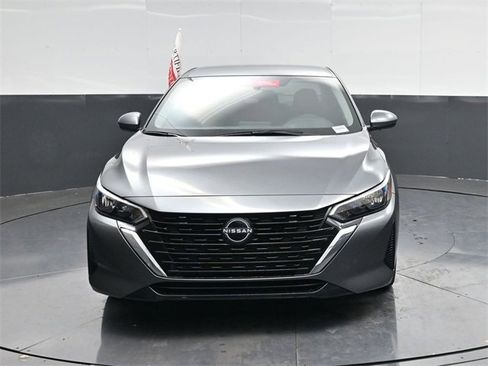 Used 2025 Nissan Sentra S image 8