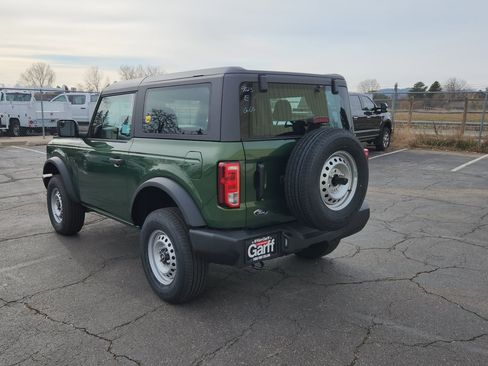 New 2025 Ford Bronco Base image 8