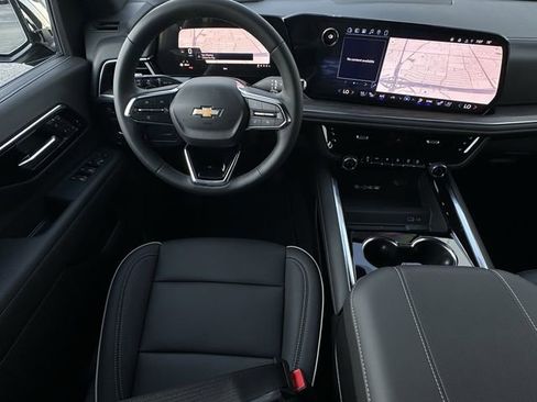 New 2026 Chevrolet Suburban Premier image 11