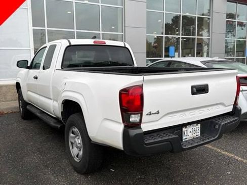 Used 2023 Toyota Tacoma SR AWD/4WD image 13