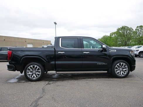 Used 2022 GMC Sierra 1500 Denali w/ Denali Reserve Package AWD/4WD image 11