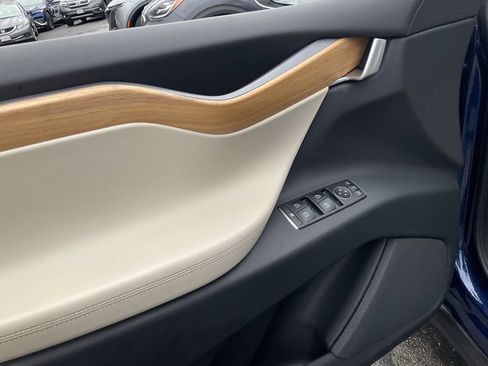 Used 2018 Tesla Model X 100D image 24