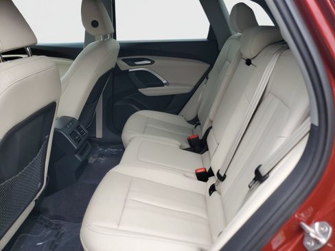 Used 2025 Audi Q5 Premium w/ Convenience Package AWD/4WD image 15