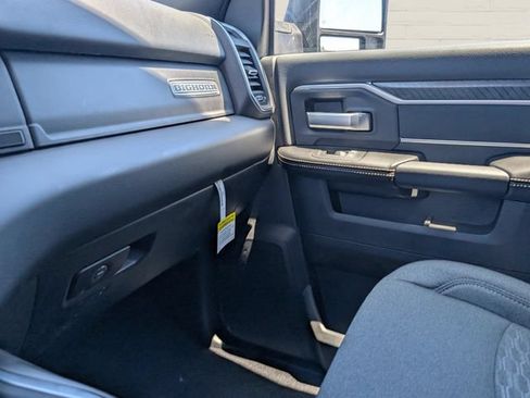 New 2026 RAM 2500 Big Horn AWD/4WD image 12