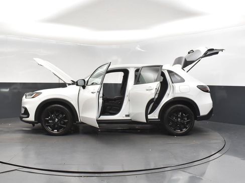 Used 2024 Honda HR-V Sport image 46