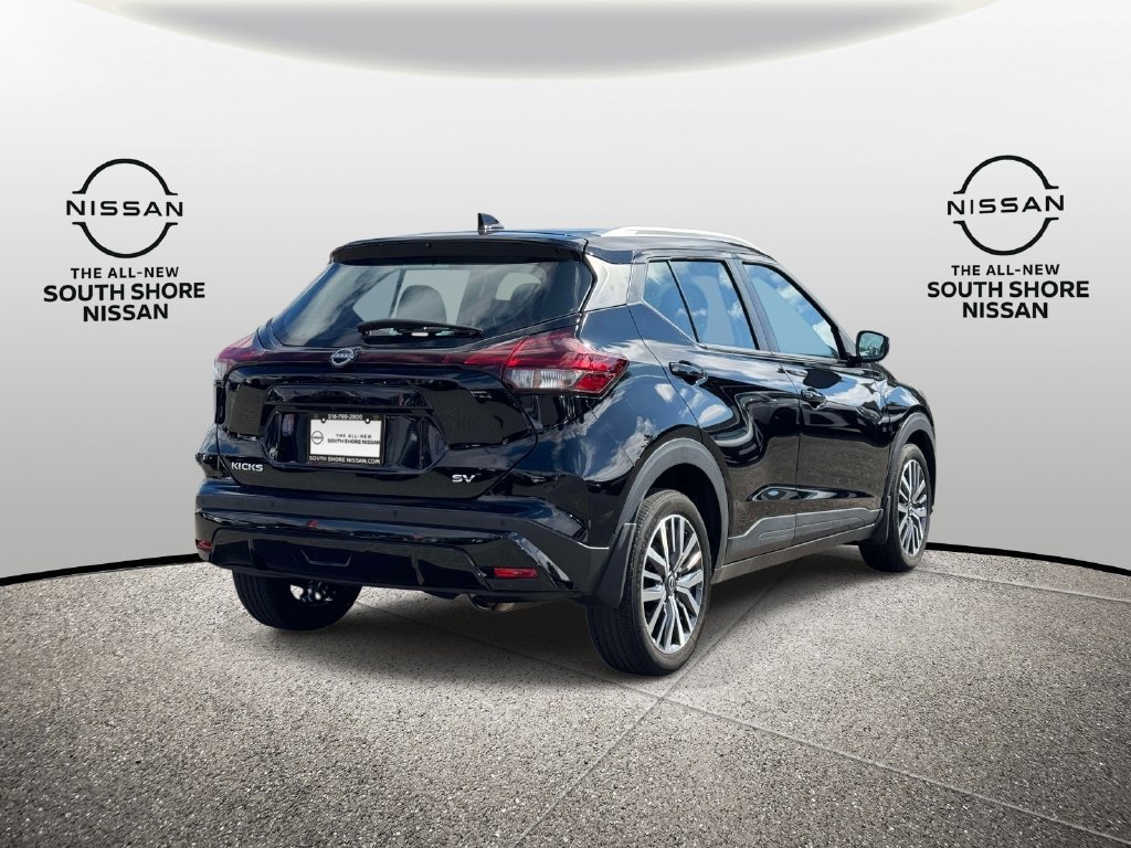 Used 2024 Nissan Kicks SV FWD image 8