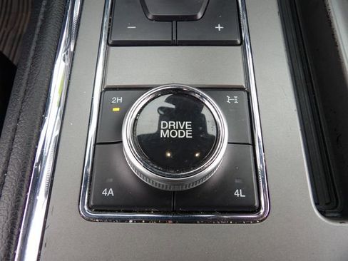 Certified 2020 Ford Expedition XLT w/ Equipment Group 202A image 22