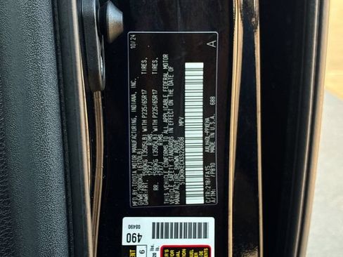 Certified 2025 Toyota Sienna LE FWD image 34