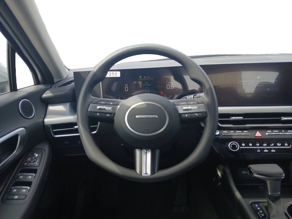 New 2026 Hyundai Sonata SE FWD image 13