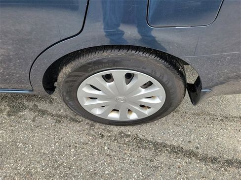 Used 2016 Nissan Versa S Plus image 6