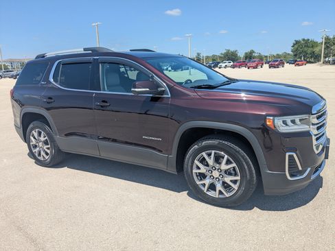Used 2021 GMC Acadia SLT w/ Premium Package AWD/4WD image 2