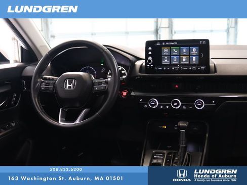 Used 2025 Honda CR-V EX-L image 4