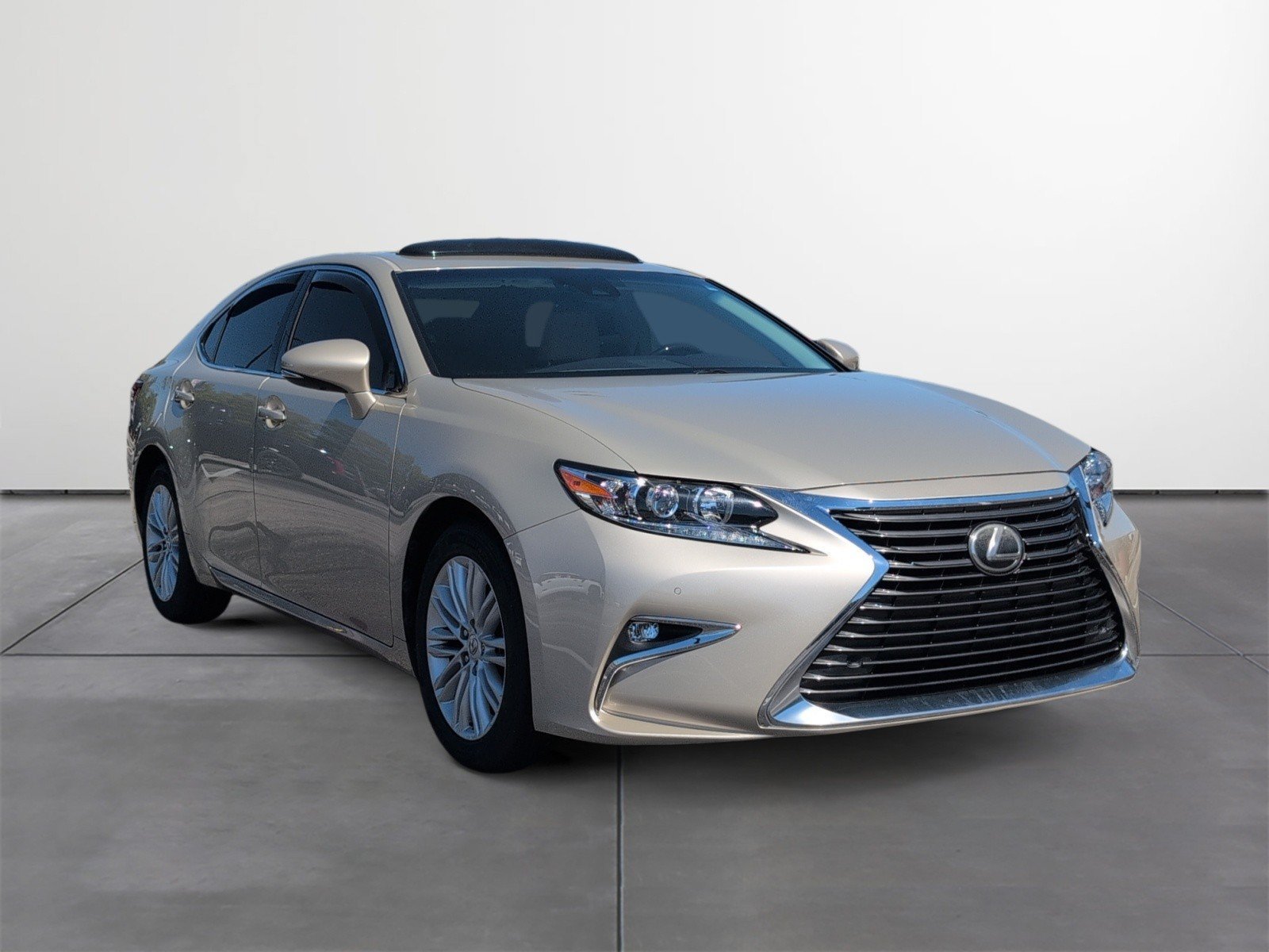 Used 2016 Lexus ES 350 w/ Premium Package w/Wood Trim FWD image 7