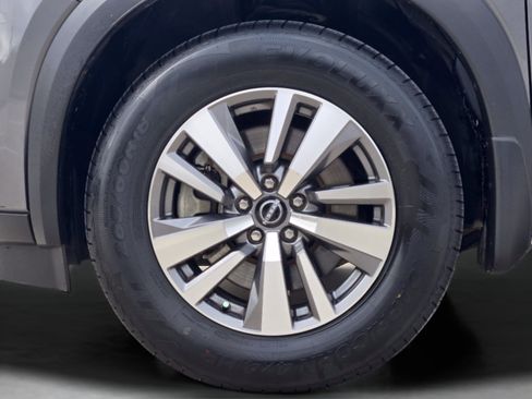 Used 2023 Nissan Pathfinder SL AWD/4WD image 31