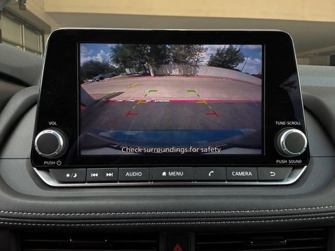 Used 2026 Nissan Rogue SV FWD image 31