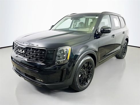 Used 2022 Kia Telluride SX w/ Nightfall Edition Package image 3